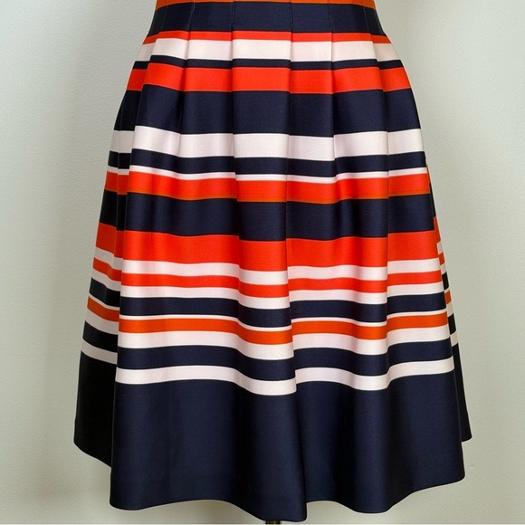 Vince Camuto Striped Scuba Halterneck Pleated Fit And Flare Dress Women’s Size 2 - Picture 7 of 15